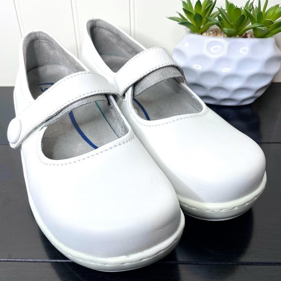 klogs mary janes